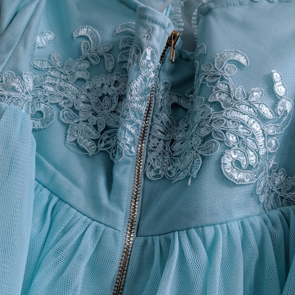 Formal Dress - Picture 4 of 8